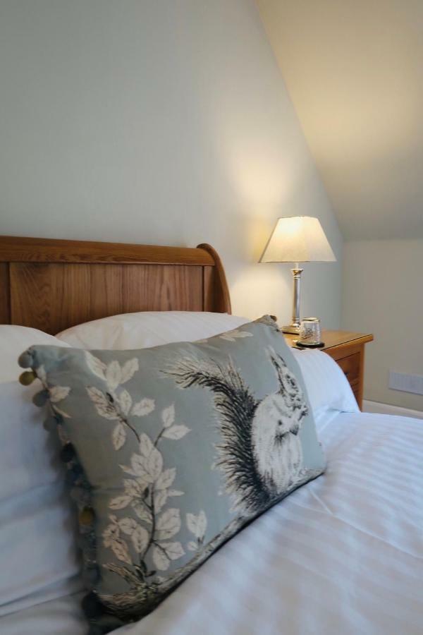 Red Squirrel Cottage Strathtay 外观 照片