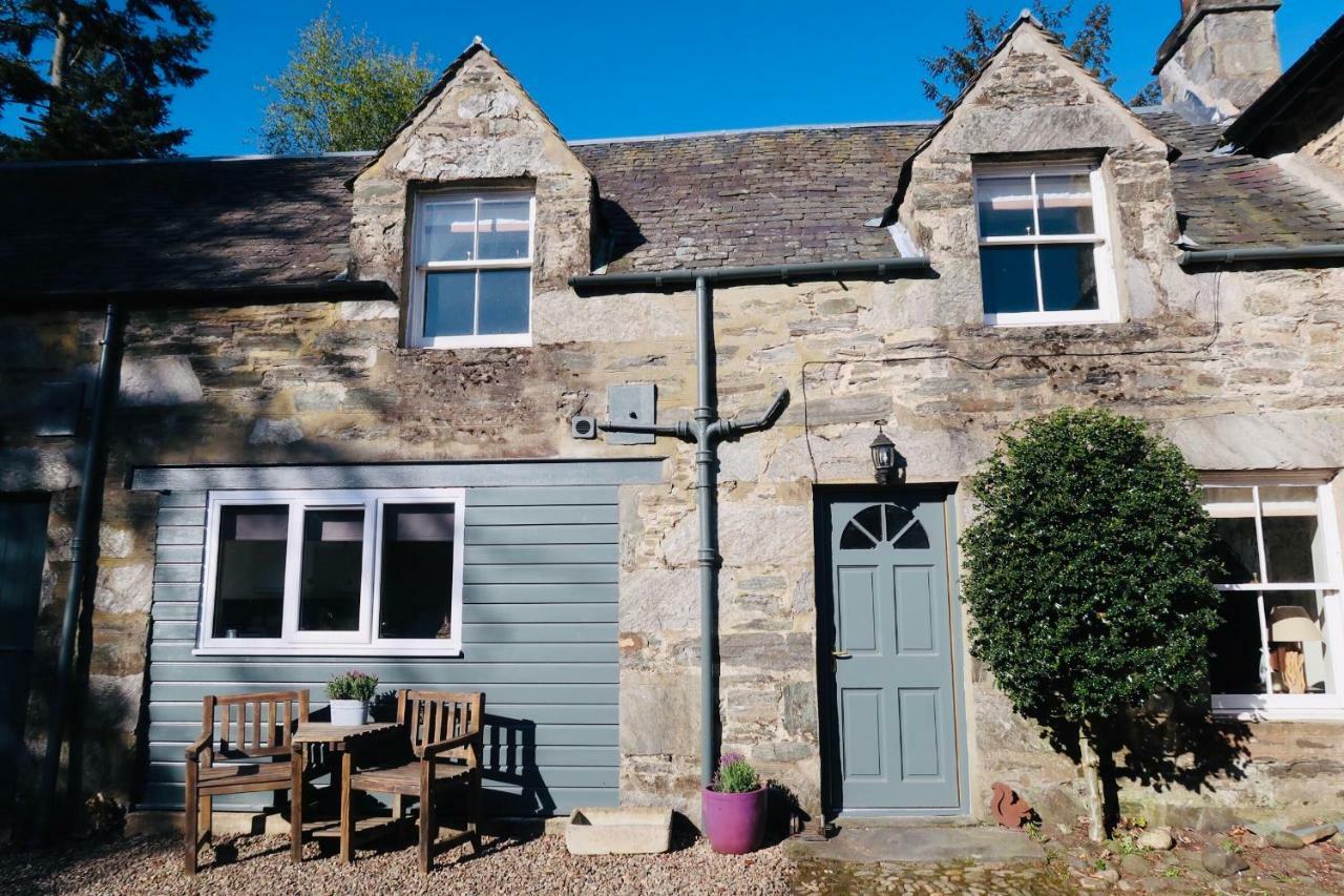Red Squirrel Cottage Strathtay 外观 照片